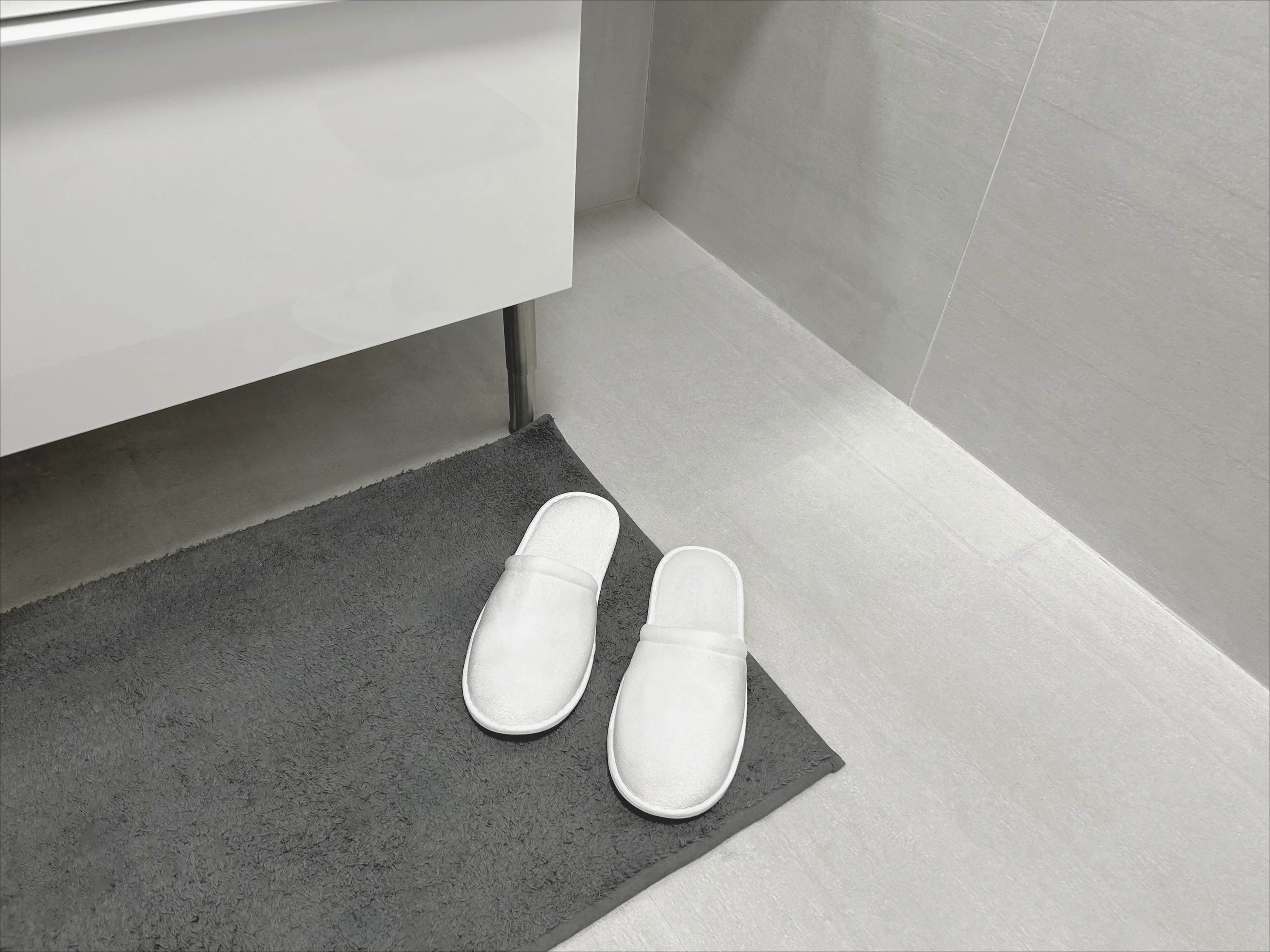 STOTE finished hotel slippers, ready for a guest's stay
